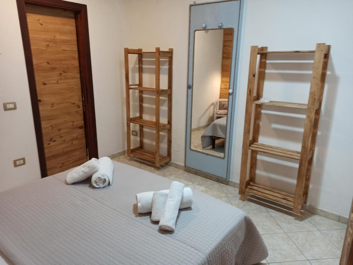 La Casetta Nel Centro Cagliari Bagian luar foto