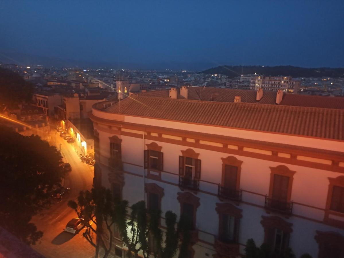 La Casetta Nel Centro Cagliari Bagian luar foto