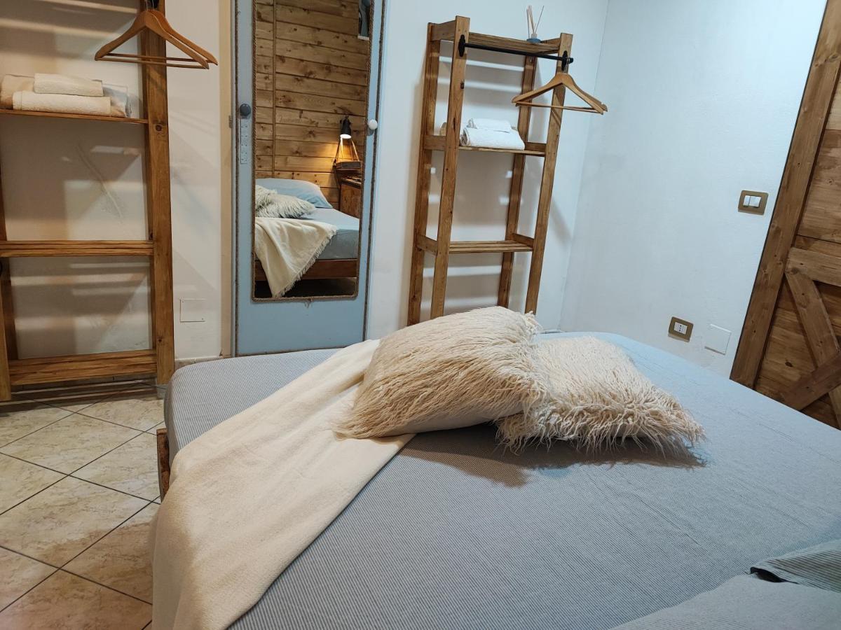 La Casetta Nel Centro Cagliari Bagian luar foto