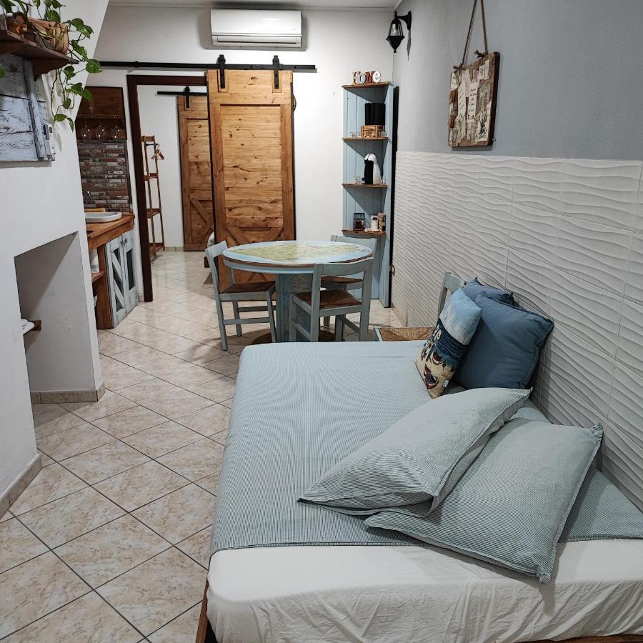 La Casetta Nel Centro Cagliari Bagian luar foto